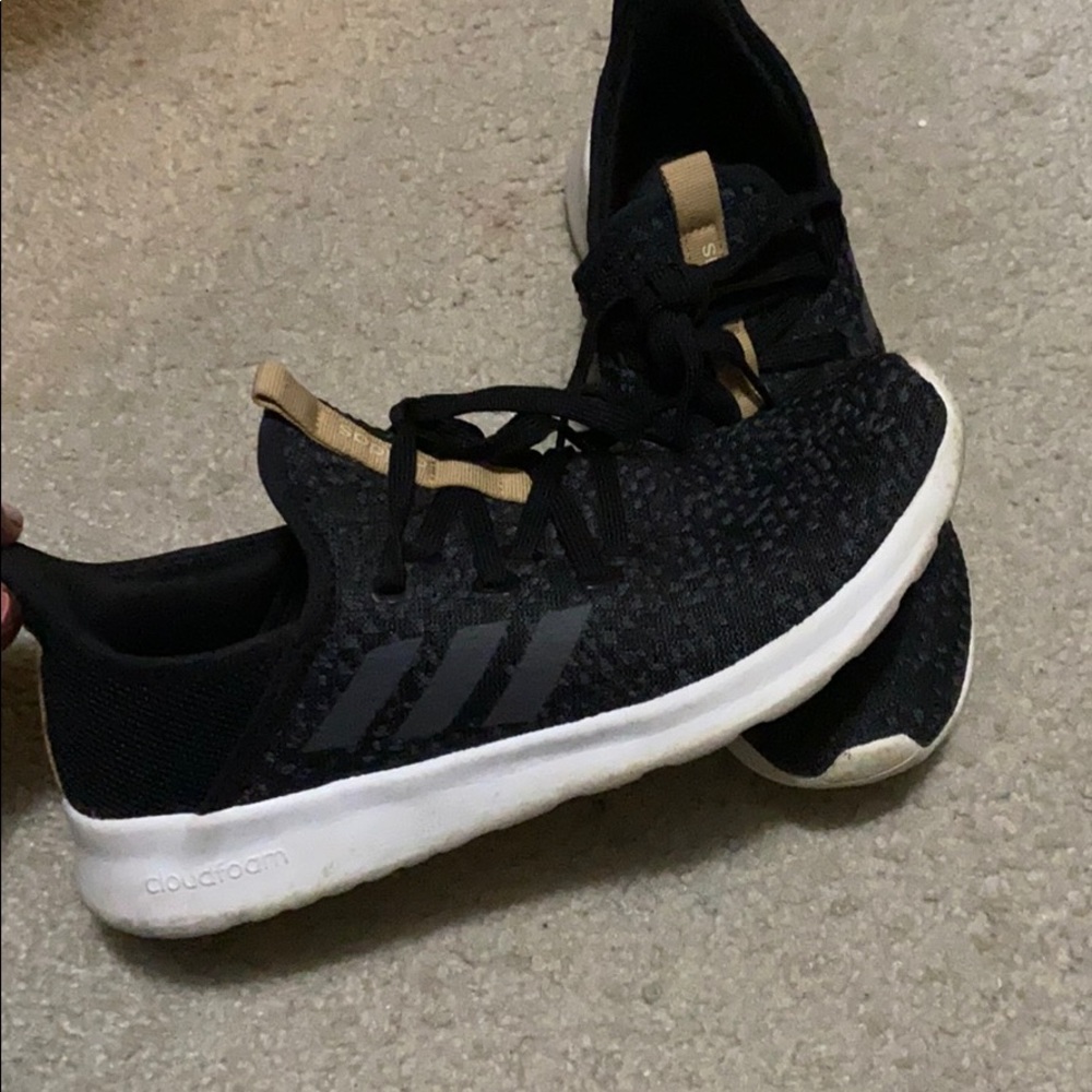 Adidas cloudfoam women’s sneakers shoes size 8
